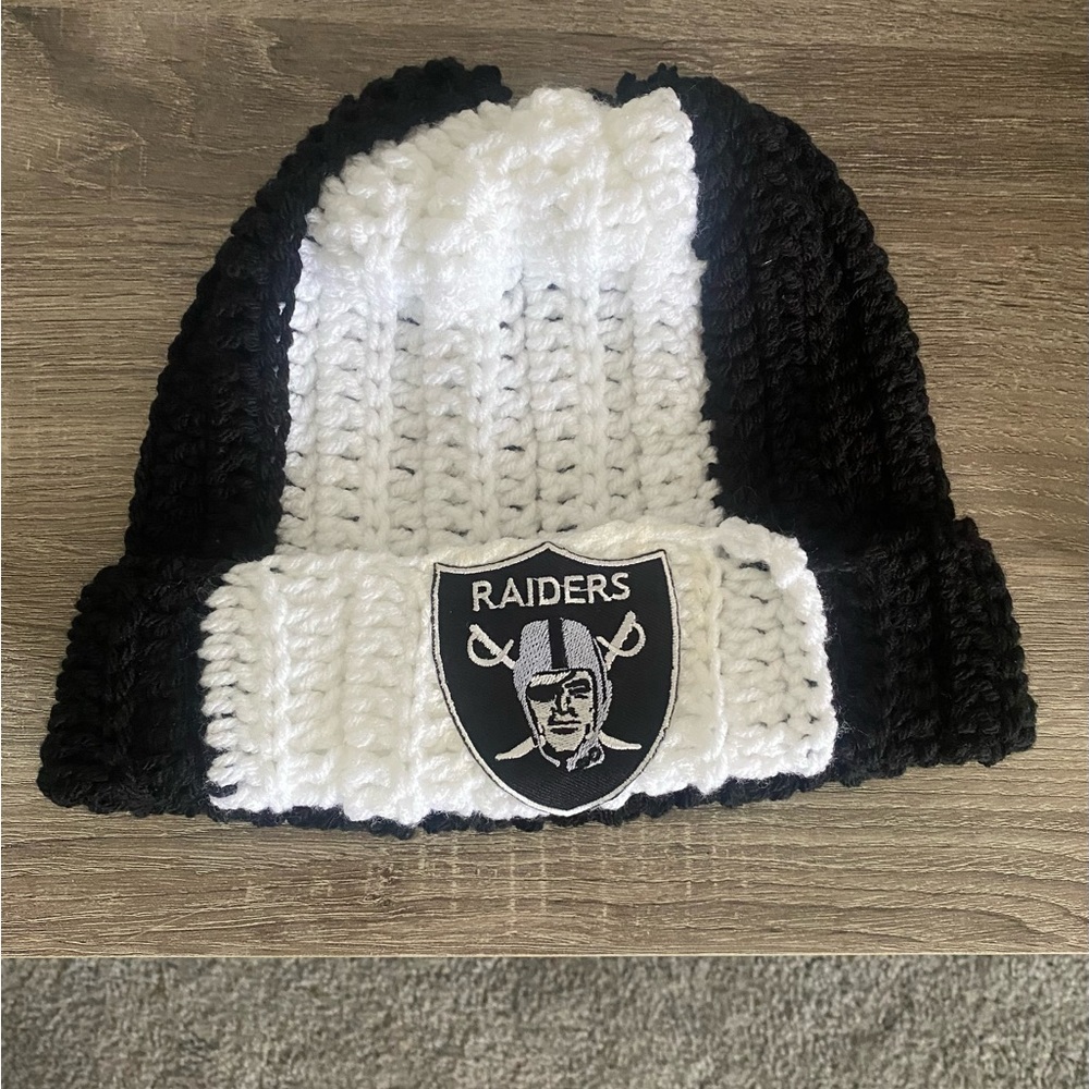 Team Beanies - Picture 8 of 16